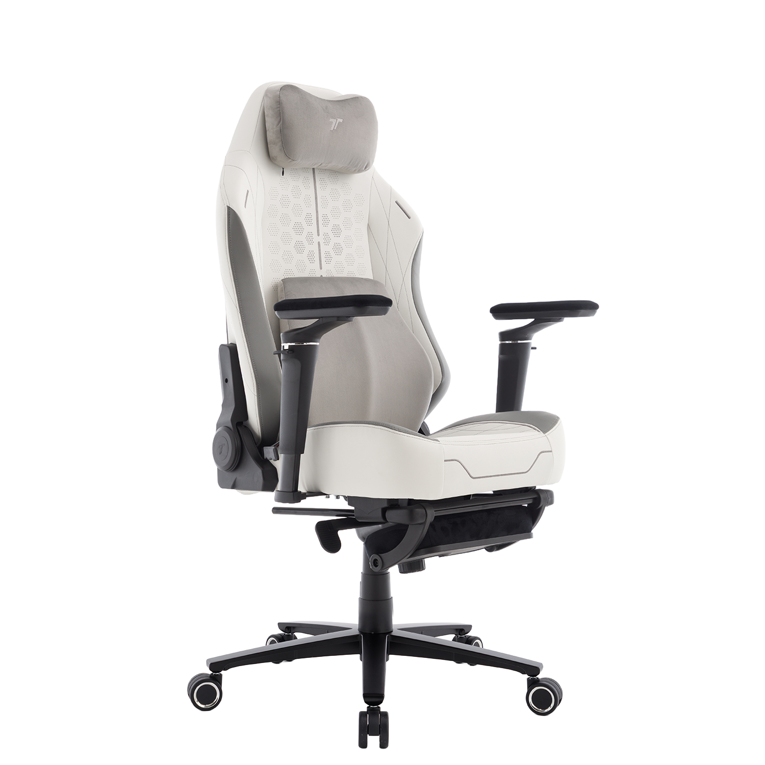 360° view of TTRacing Maxx Pro Gaming Chair - angle 3